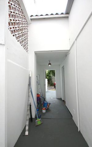 Casa à venda com 96m², 3 quartos e sem vagaCorredor Lateral 