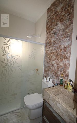 Casa à venda com 650m², 4 quartos e 5 vagasBanheiro social