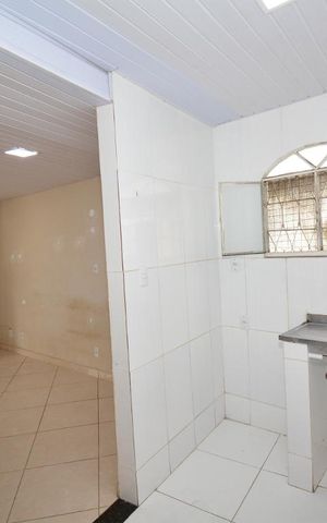 Casa para alugar com 35m², 1 quarto e sem vagaCozinha e Área de Serviço