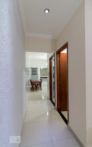 Casa à venda com 120m², 3 quartos e 1 vagaCorredor