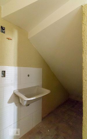 Casa à venda com 120m², 3 quartos e 1 vagaÁrea de serviço