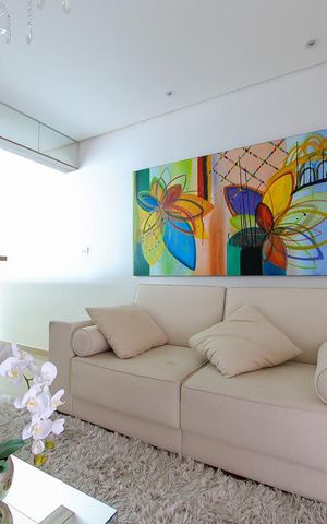 Casa à venda com 480m², 6 quartos e 2 vagas Casa à venda com 480m², 6 quartos e 2 vagasSala
