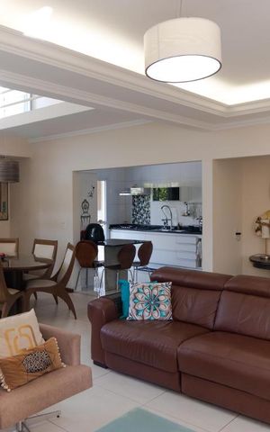 Casa à venda com 233m², 3 quartos e 3 vagasSalas