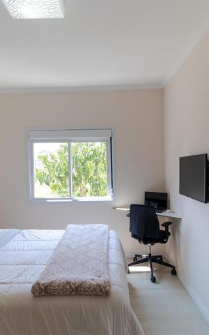 Casa à venda com 233m², 3 quartos e 3 vagasSuíte