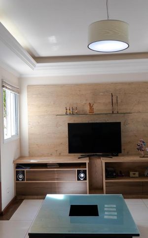 Casa à venda com 233m², 3 quartos e 3 vagasSalas