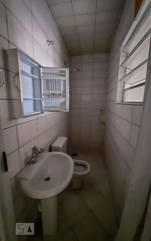 Casa à venda com 350m², 2 quartos e 1 vagaBanheiro