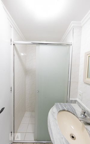 Apartamento à venda com 63m², 2 quartos e 1 vaga Apartamento à venda com 63m², 2 quartos e 1 vagaBanheiro Social