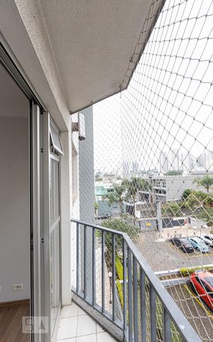 Apartamento à venda com 63m², 2 quartos e 1 vaga Apartamento à venda com 63m², 2 quartos e 1 vagaVaranda