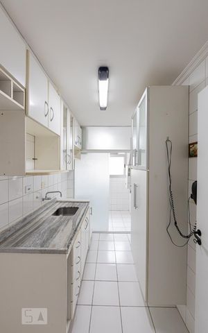 Apartamento à venda com 63m², 2 quartos e 1 vaga Apartamento à venda com 63m², 2 quartos e 1 vagaCozinha