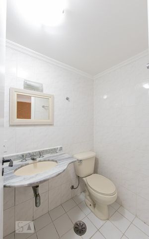 Apartamento à venda com 63m², 2 quartos e 1 vaga Apartamento à venda com 63m², 2 quartos e 1 vagaBanheiro Social