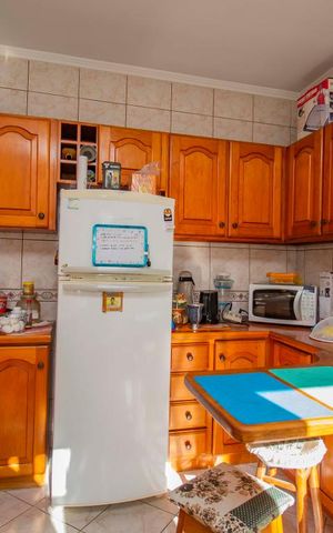 Casa à venda com 276m², 4 quartos e 5 vagas Casa à venda com 276m², 4 quartos e 5 vagasCozinha