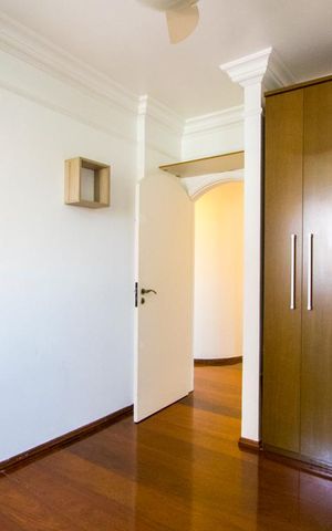 Apartamento à venda com 135m², 4 quartos e 2 vagas Apartamento à venda com 135m², 4 quartos e 2 vagasQuarto 4