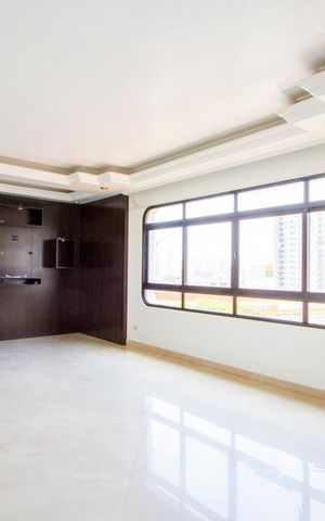 Apartamento à venda com 135m², 4 quartos e 2 vagas Apartamento à venda com 135m², 4 quartos e 2 vagasSala