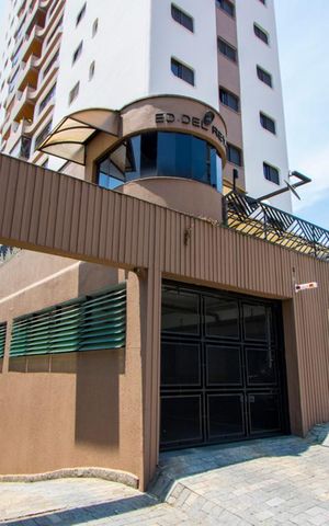Apartamento à venda com 135m², 4 quartos e 2 vagas Apartamento à venda com 135m², 4 quartos e 2 vagasFachada
