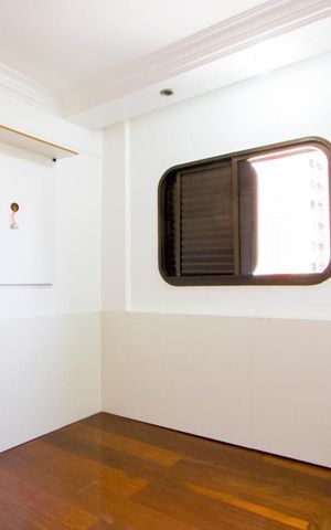 Apartamento à venda com 135m², 4 quartos e 2 vagas Apartamento à venda com 135m², 4 quartos e 2 vagasQuarto 3