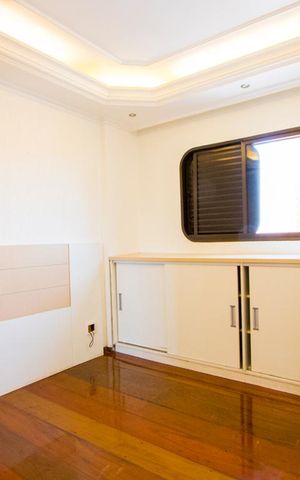 Apartamento à venda com 135m², 4 quartos e 2 vagas Apartamento à venda com 135m², 4 quartos e 2 vagasQuarto 1 - Suite