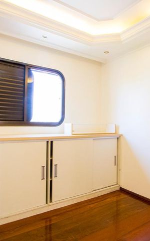 Apartamento à venda com 135m², 4 quartos e 2 vagas Apartamento à venda com 135m², 4 quartos e 2 vagasQuarto 1 - Suite