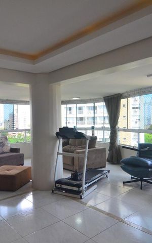 Apartamento para alugar com 156m², 3 quartos e 2 vagasSala