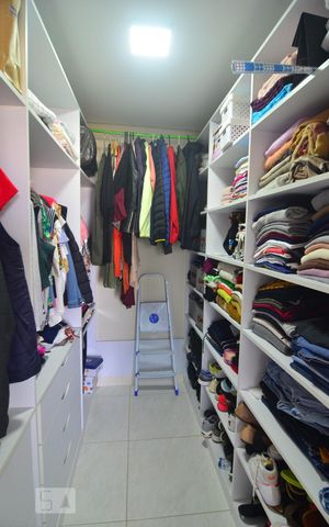 Apartamento para alugar com 156m², 3 quartos e 2 vagasCloset