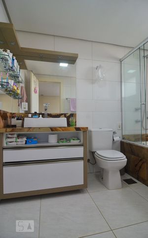 Apartamento para alugar com 156m², 3 quartos e 2 vagasBanheiro Suíte