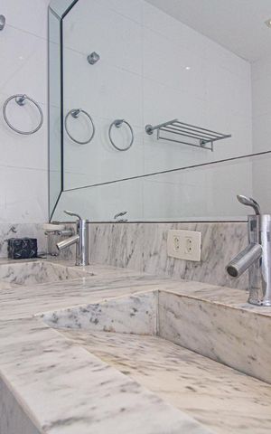 Apartamento para alugar com 128m², 2 quartos e 2 vagas Apartamento para alugar com 128m², 2 quartos e 2 vagasBanheiro do Quarto 2