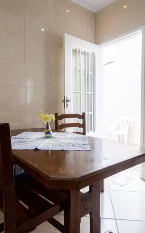 Casa para alugar com 160m², 2 quartos e 2 vagasCozinha