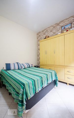 Casa para alugar com 160m², 2 quartos e 2 vagasQuarto 2