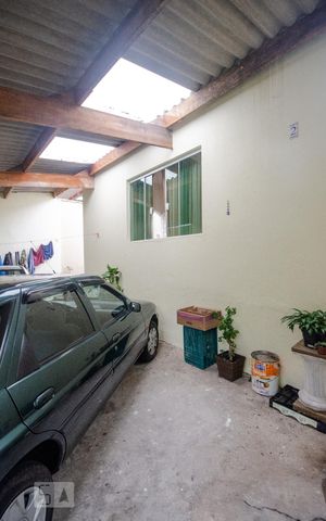 Casa para alugar com 160m², 2 quartos e 2 vagasFachada