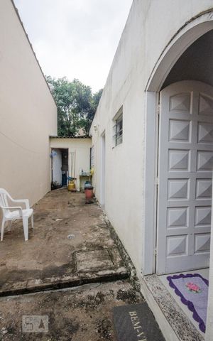 Casa para alugar com 160m², 2 quartos e 2 vagasQuintal