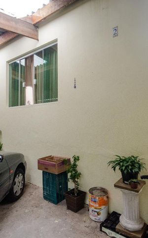 Casa para alugar com 160m², 2 quartos e 2 vagasFachada