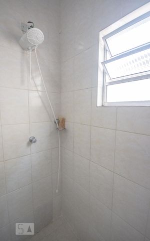 Casa para alugar com 160m², 2 quartos e 2 vagasBanheiro