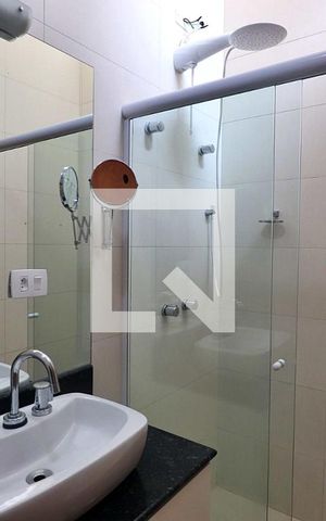 Casa de condomínio à venda com 235m², 3 quartos e 3 vagasBanheiro do Quarto 1