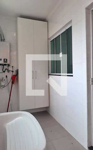 Casa de condomínio à venda com 235m², 3 quartos e 3 vagasÁrea de Serviço