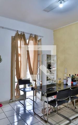 Apartamento à venda com 110m², 3 quartos e sem vaga Apartamento à venda com 110m², 3 quartos e sem vagaSala