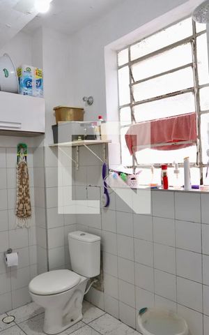 Apartamento à venda com 110m², 3 quartos e sem vaga Apartamento à venda com 110m², 3 quartos e sem vagaBanheiro