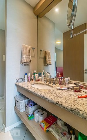 Apartamento à venda com 36m², 1 quarto e 1 vaga Apartamento à venda com 36m², 1 quarto e 1 vagaBanheiro