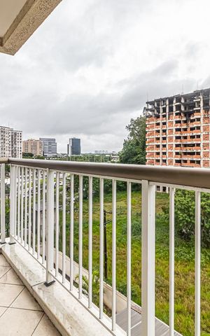 Apartamento à venda com 36m², 1 quarto e 1 vaga Apartamento à venda com 36m², 1 quarto e 1 vagaVaranda