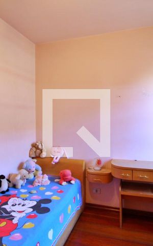 Casa à venda com 322m², 4 quartos e 4 vagasQuarto 2