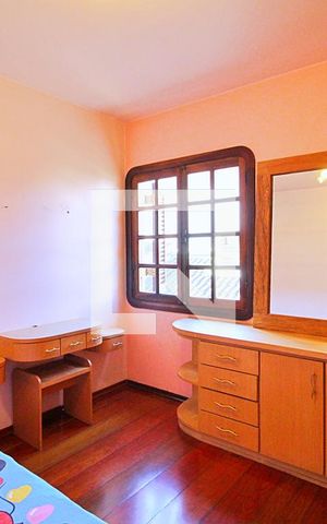 Casa à venda com 322m², 4 quartos e 4 vagasQuarto 2