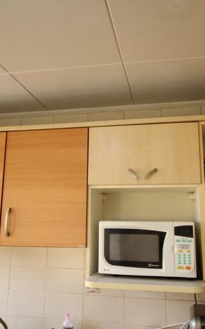 Casa de condomínio à venda com 340m², 4 quartos e 2 vagas Casa de condomínio à venda com 340m², 4 quartos e 2 vagasCozinha - Armários