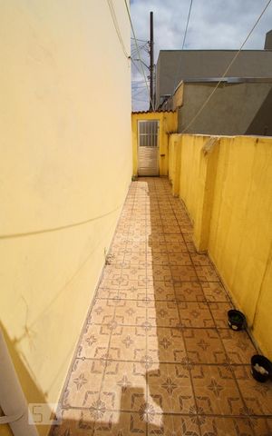 Casa de condomínio à venda com 340m², 4 quartos e 2 vagas Casa de condomínio à venda com 340m², 4 quartos e 2 vagasQuintal