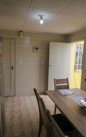 Casa de condomínio à venda com 340m², 4 quartos e 2 vagas Casa de condomínio à venda com 340m², 4 quartos e 2 vagasCozinha