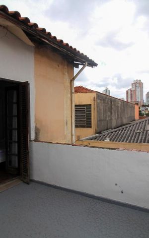 Casa de condomínio à venda com 340m², 4 quartos e 2 vagas Casa de condomínio à venda com 340m², 4 quartos e 2 vagasSacada
