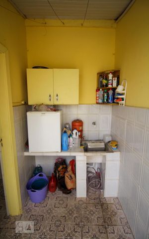 Casa de condomínio à venda com 340m², 4 quartos e 2 vagas Casa de condomínio à venda com 340m², 4 quartos e 2 vagasLavanderia