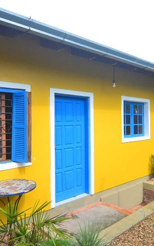 Casa à venda com 300m², 2 quartos e 1 vagaPátio