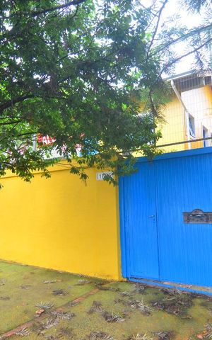 Casa à venda com 300m², 2 quartos e 1 vagaFachada