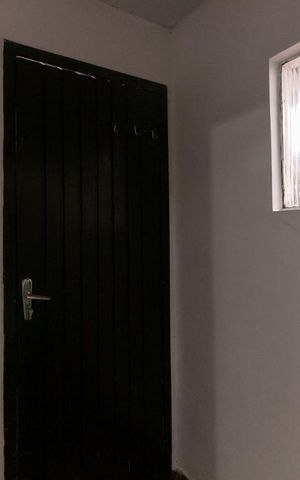 Casa à venda com 356m², 2 quartos e sem vaga Casa à venda com 356m², 2 quartos e sem vagaHall