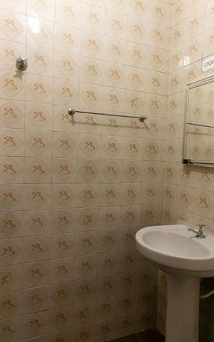 Casa à venda com 356m², 2 quartos e sem vaga Casa à venda com 356m², 2 quartos e sem vagaBanheiro