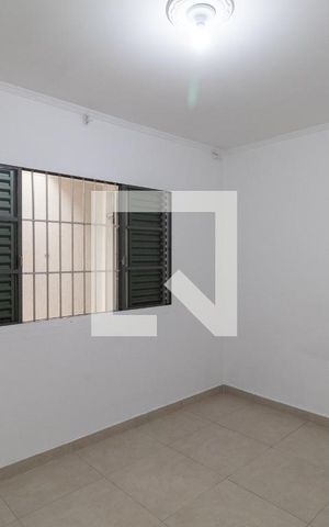 Casa à venda com 330m², 3 quartos e 4 vagas Casa à venda com 330m², 3 quartos e 4 vagasQuarto 3