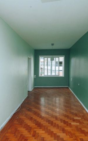 Casa à venda com 200m², 4 quartos e 4 vagas Casa à venda com 200m², 4 quartos e 4 vagasQuarto 2 vista